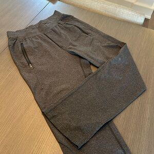 Lululemon sweatpants in gray